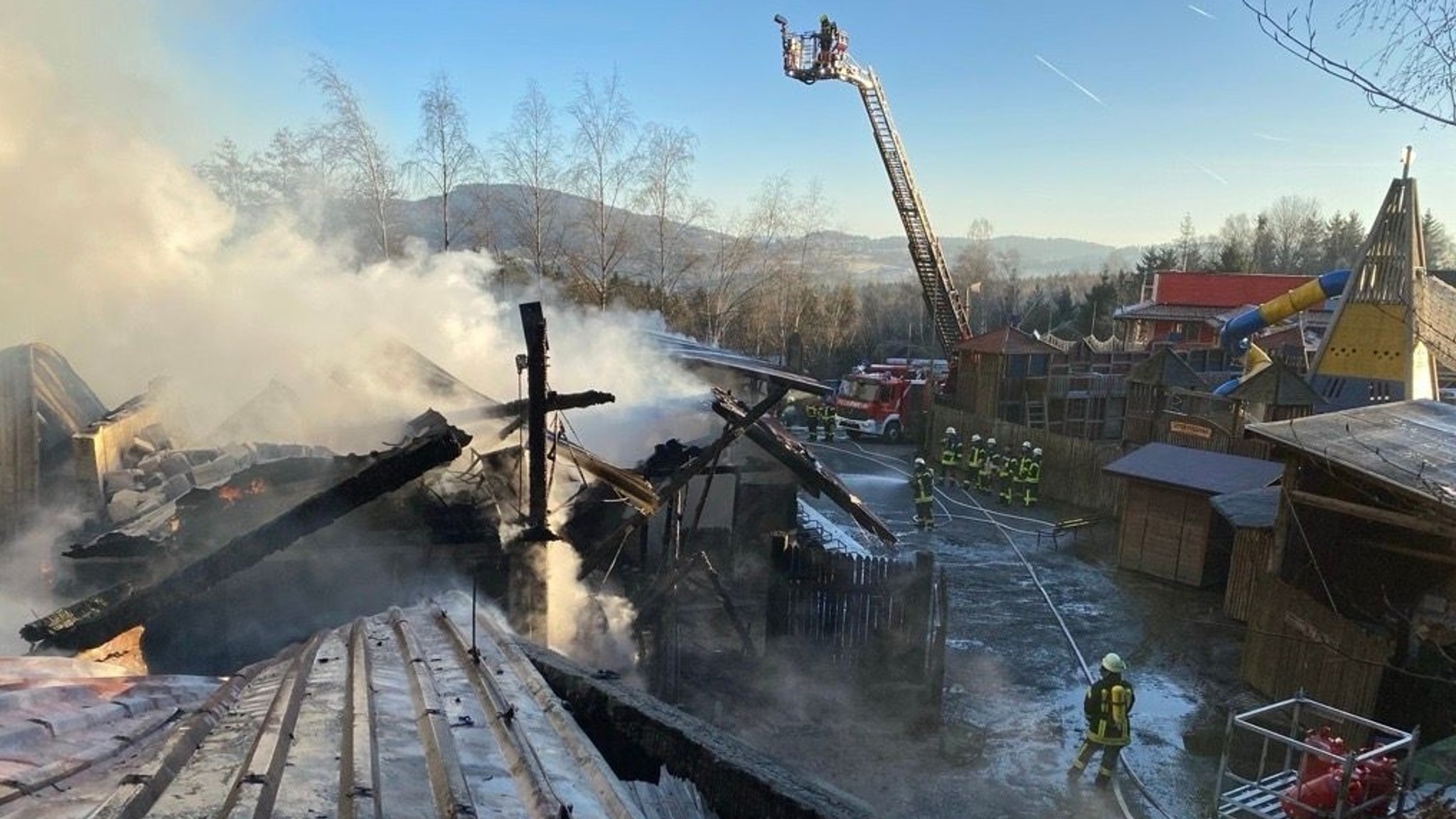 Millionenschaden nach Großbrand in Westernstadt "Pullman City"