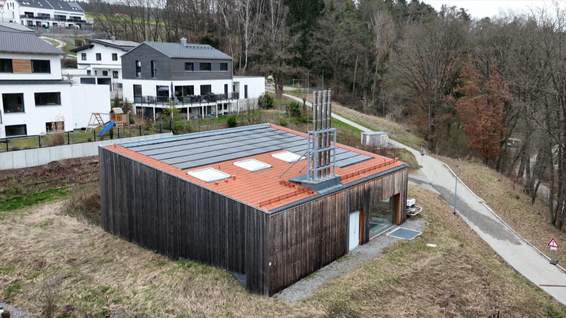 In Wenzenbach im Landkreis Regensburg leben aktuell rund 70 Haushalte ohne Fernwärme. Der Anbieter hat die Versorgung eingestellt und ist mittlerweile insolvent.