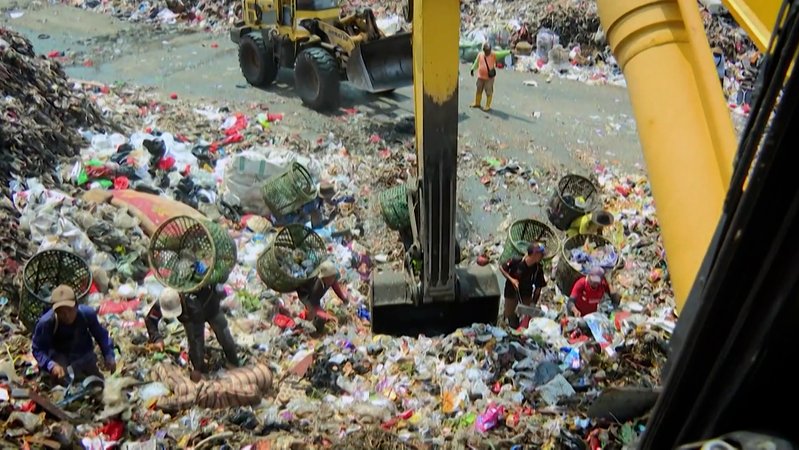 Im schweizerischen Genf haben erneute Verhandlungen über ein UN-Abkommen gegen Plastikmüll begonnen. | Bild: BR Im schweizerischen Genf haben erneute Verhandlungen über ein UN-Abkommen gegen Plastikmüll begonnen.