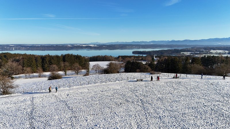 Winterwetter in Tutzing (Landkreis Starnberg) am 25.12.24 (Symbolbild) | Bild: pa/Wagner/Ulrich Wagner Winterwetter in Tutzing (Landkreis Starnberg) am 25.12.24 (Symbolbild)