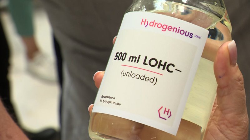 LOHC (engl. Liquid Organic Hydrogen Carrier), ein flüssiger, organischer Wasserstoffträger | Bild: BR LOHC (engl. Liquid Organic Hydrogen Carrier), ein flüssiger, organischer Wasserstoffträger