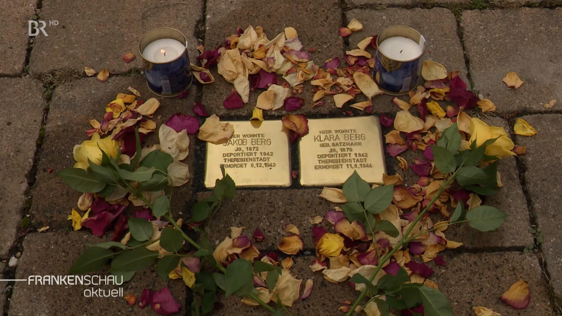 Zwei der eneun Stolpersteine in Oberfranken, sie erinnern an das Ehepaar Berg.