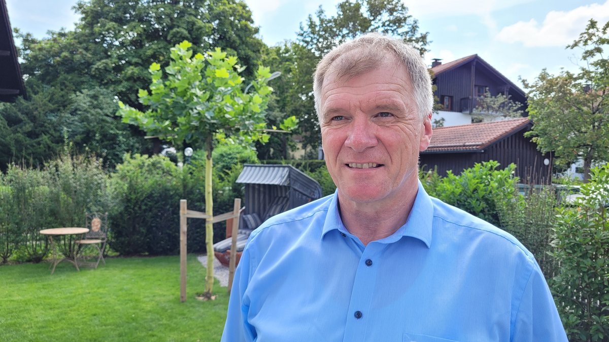 "Not amused" über die Pläne von Bauministerium und Staatskanzlei: Oberhachings Bürgermeister Stefan Schelle, CSU
