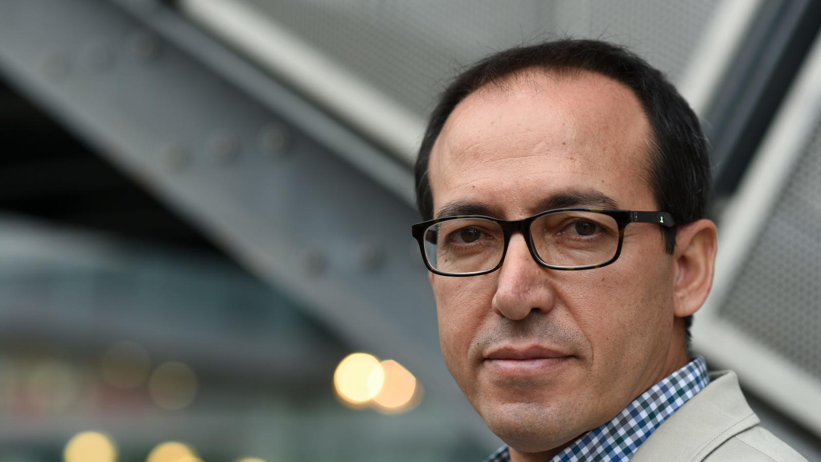 Burhan Sönmez in Istanbul Erzählen gegen die Angst BR24