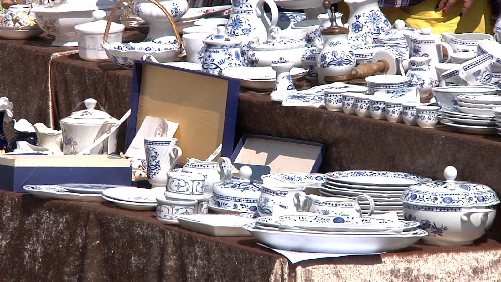 Europas größter PorzellanFlohmarkt in Selb BR24