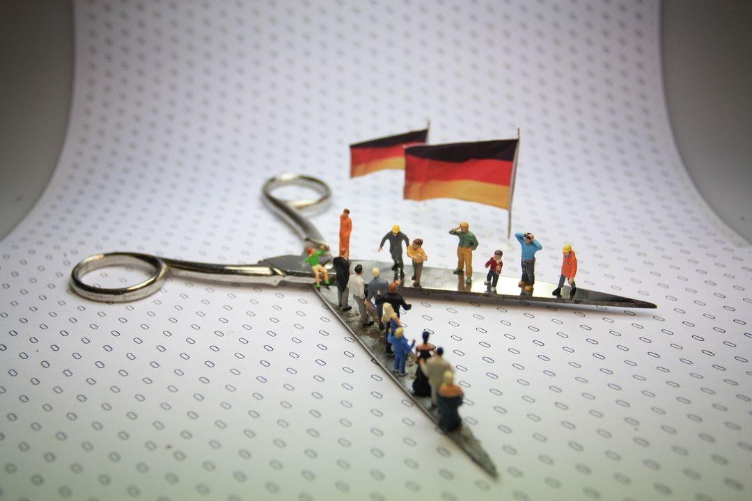 Die Schere zwischen reichen und ärmeren Bundesländern wird laut dem aktuellen Armutsbericht bundesweit größer. 