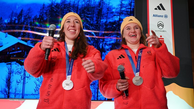 Kira Weidle-Winkelmann (l.) und Emma Aicher | Bild: picture-alliance/dpa Kira Weidle-Winkelmann (l.) und Emma Aicher