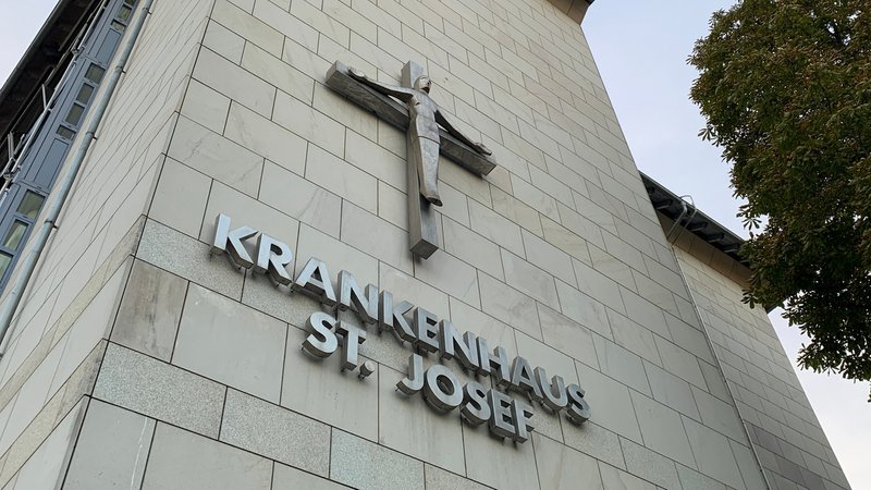 Das Krankenhaus St. Josef in Schweinfurt | Bild: BR/Norbert Steiche Das Krankenhaus St. Josef in Schweinfurt