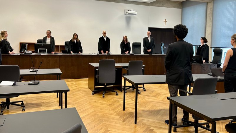 Richter im Gerichtssaal. | Bild: BR24/Michael Reiner Richter im Gerichtssaal.