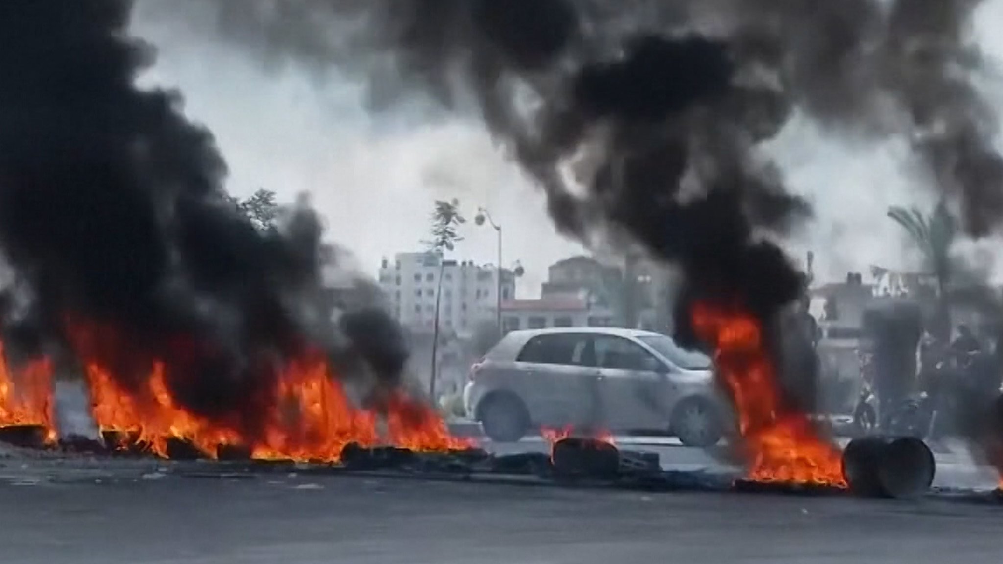 Die radikale Palästinenser-Gruppe Hamas hat Israel angegriffen und dabei auch gezielt Zivilisten getötet.