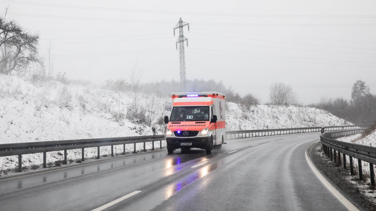 Winter-Wetter sorgt für zahlreiche Unfälle in Bayern