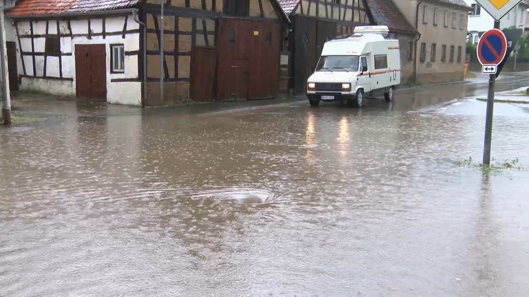Unwetter in Mittelfranken Stellenweise Hagel und Starkregen BR24