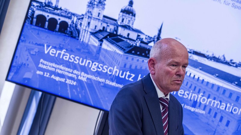 Verfassungsschutzbericht Bayern 2024 Halbjahresbericht | Bild: picture alliance / ZUMAPRESS.com | Sachelle Babbar Verfassungsschutzbericht Bayern 2024 Halbjahresbericht