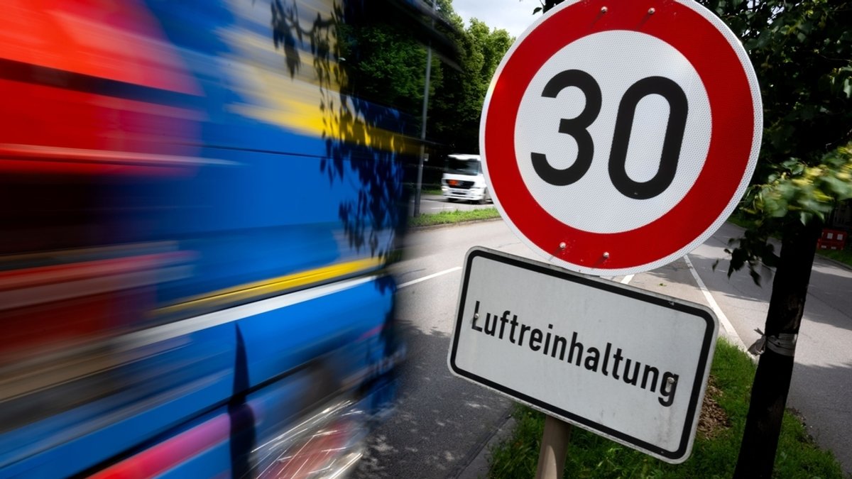 Aus für Tempolimit in München: "Schilder weg - Schilder hin"