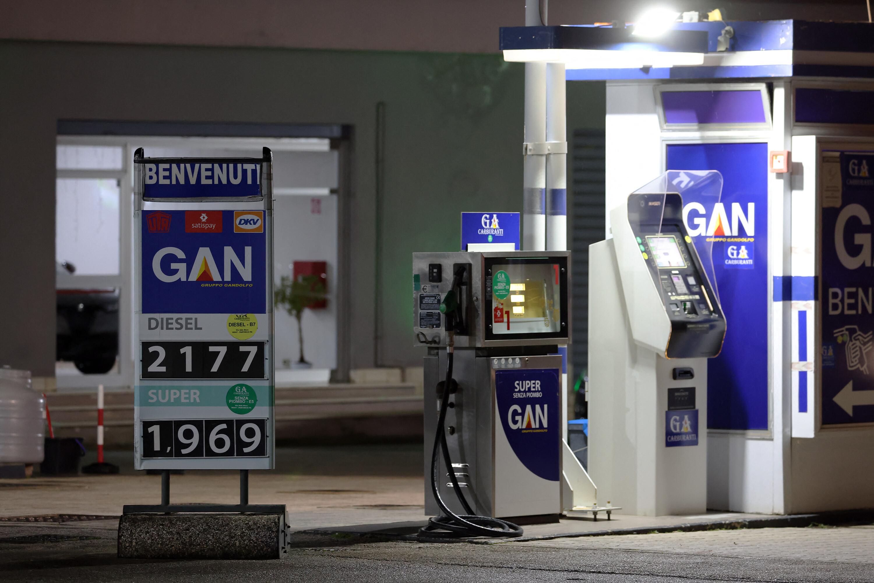 Fuel Prices: How Much Diesel and Petrol Cost Abroad