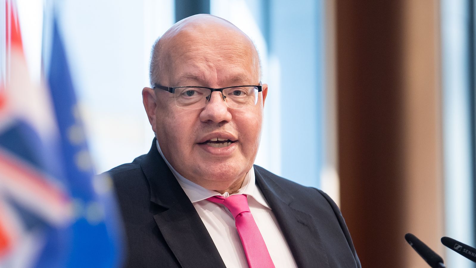 Sorge Um Altmaier Minister Gibt Entwarnung Br24