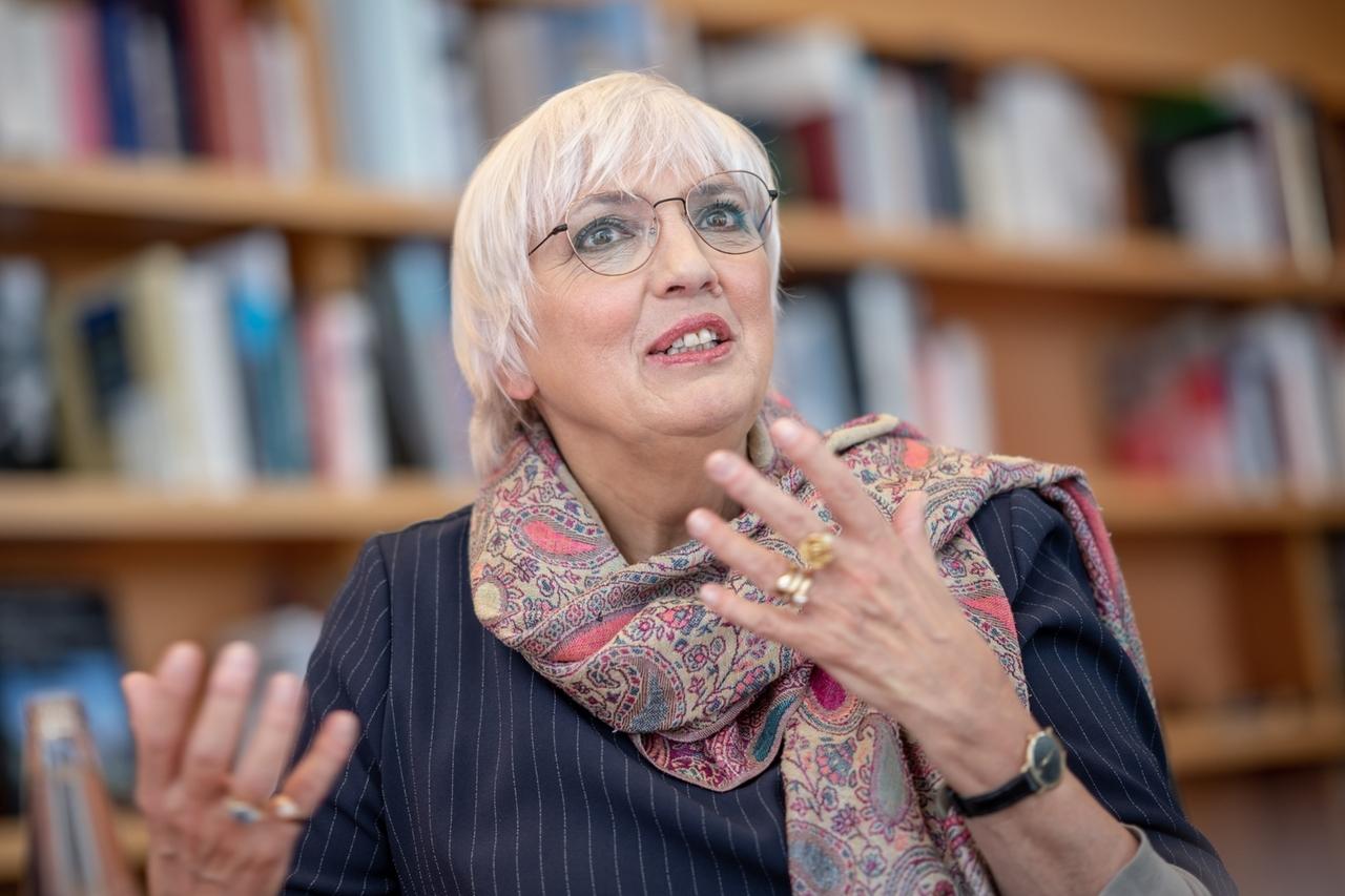 Claudia Roth: Kulturpass Soll Bei Erfolg Erweitert Werden | BR24