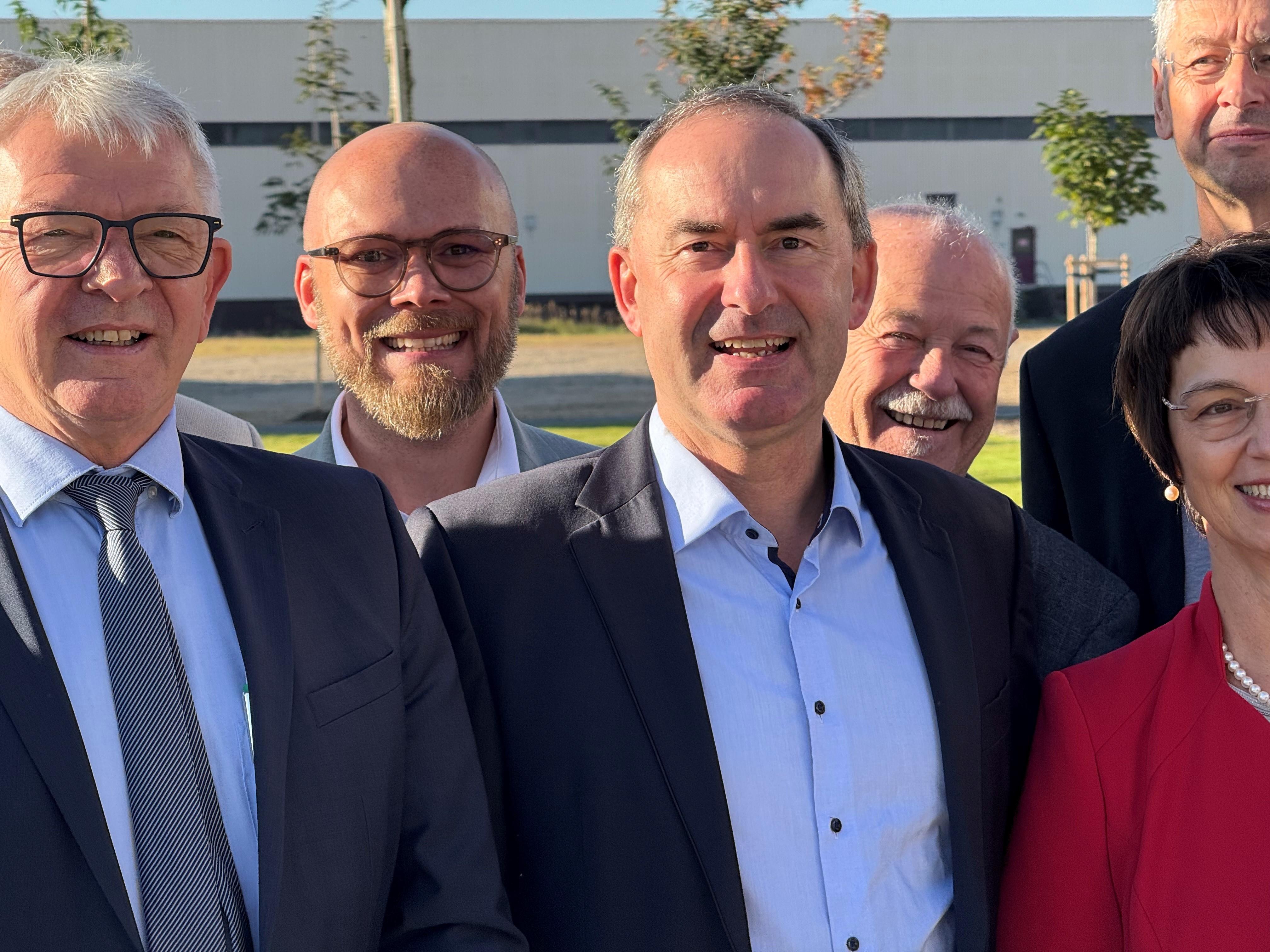 Digitalminister Mehrung und Wirtschaftsminister Aiwanger bei der Herbstklausur der Freien Wähler Landtagsfraktion