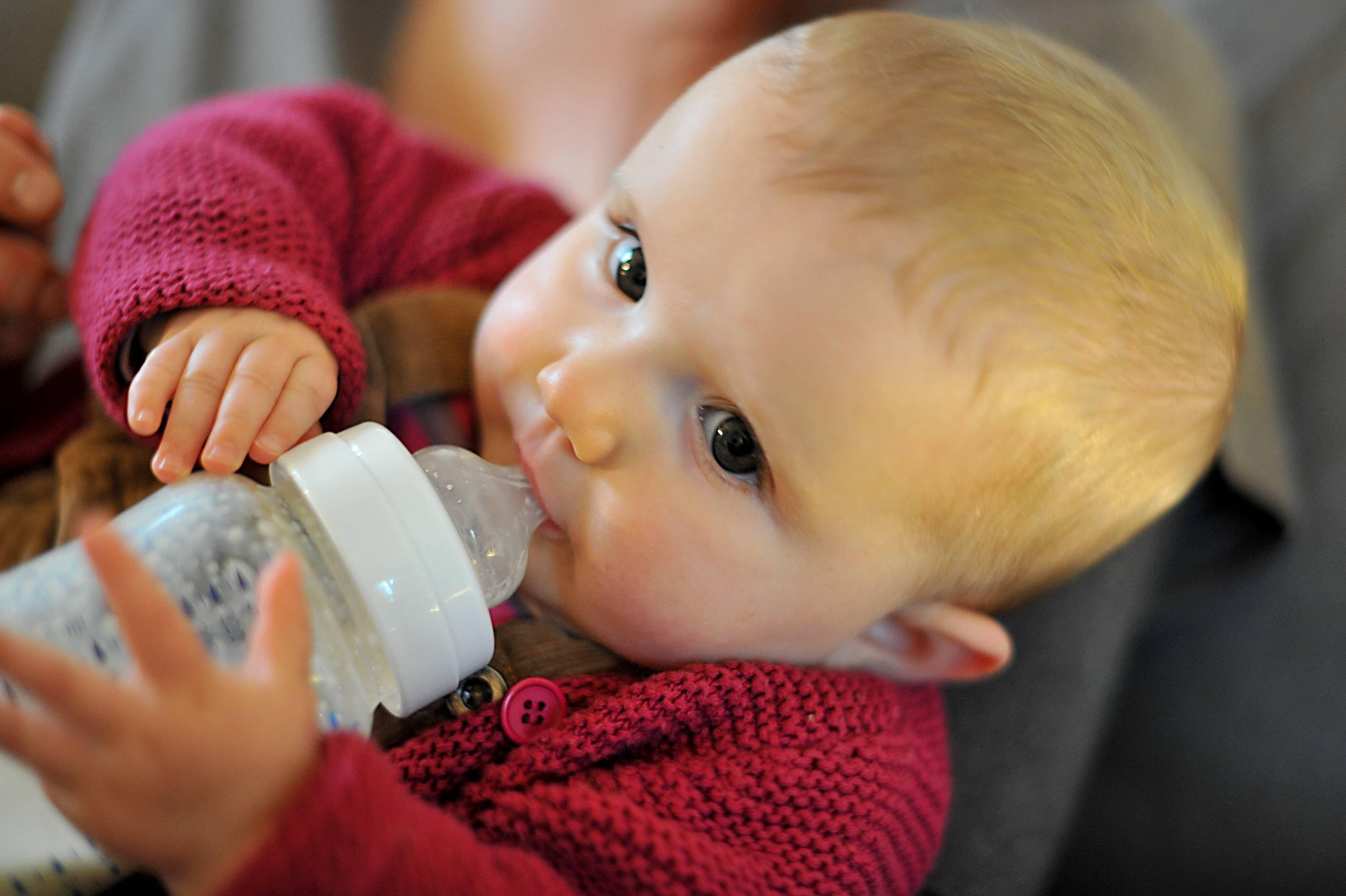 Bisphenol A kann über Konservendosen aber besonders auch über Plastikgefäße in den Körper gelangen