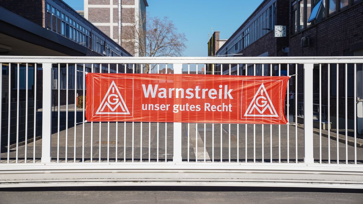 Warnstreiks Der Ig Metall In Bayern Keine Annaherung In Sicht Br24