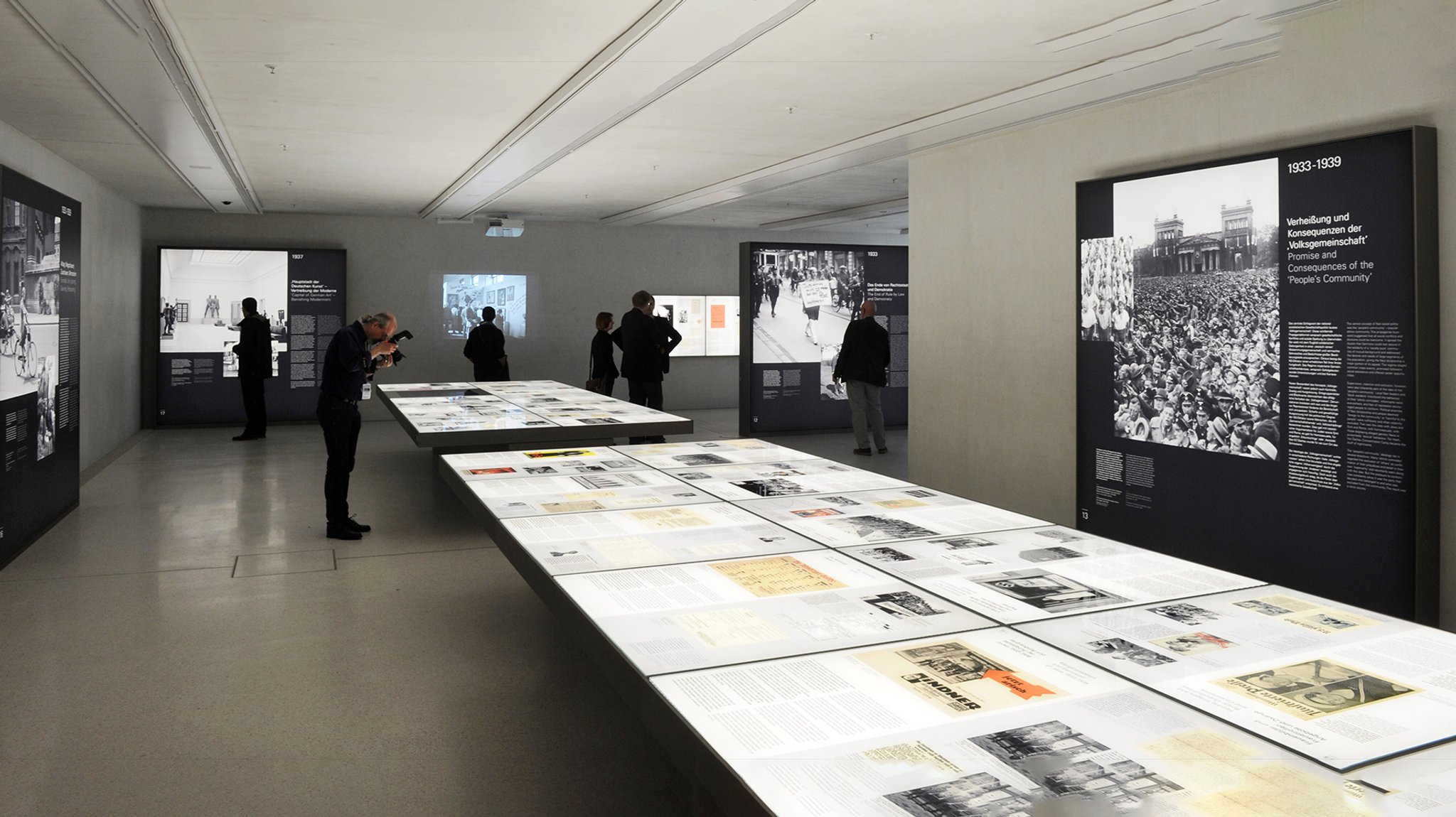 Lebenslinien von Menschen, die ermordet wurden, werden im NS-Dokumentations-Zentrum in München erzählt. Vor 10 Jahren hat das Zentrum die Arbeit aufgenommen. Nach Umbau-Arbeiten ist das Zentrum heute wieder geöffnet worden.