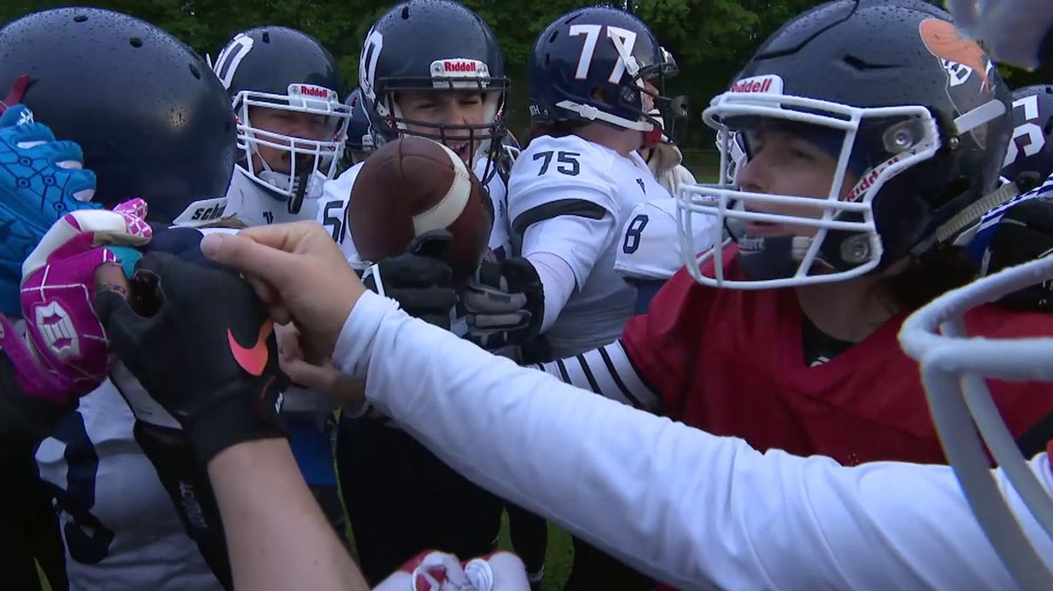 Erlangen Rebels: Frauen-Football mit Herz und gebrochenen Rippen