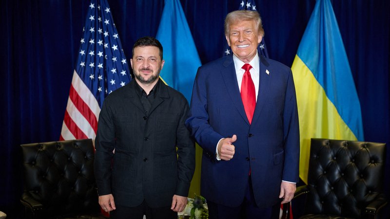 23.09.2025: Trump trifft den ukrainischen Präsidenten Wolodymyr Selenskyj am Rande der UN-Generaldebatte in New York. | Bild: picture alliance / abaca | ABACA 23.09.2025: Trump trifft den ukrainischen Präsidenten Wolodymyr Selenskyj am Rande der UN-Generaldebatte in New York.