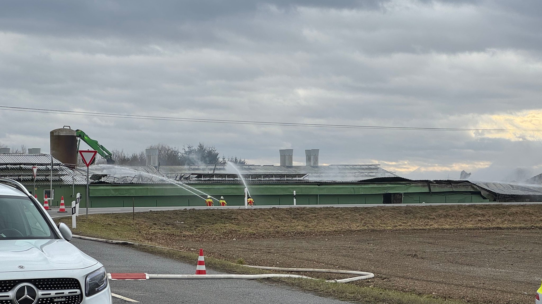 Geflügelstall abgebrannt – mindestens 500.000 Euro Schaden