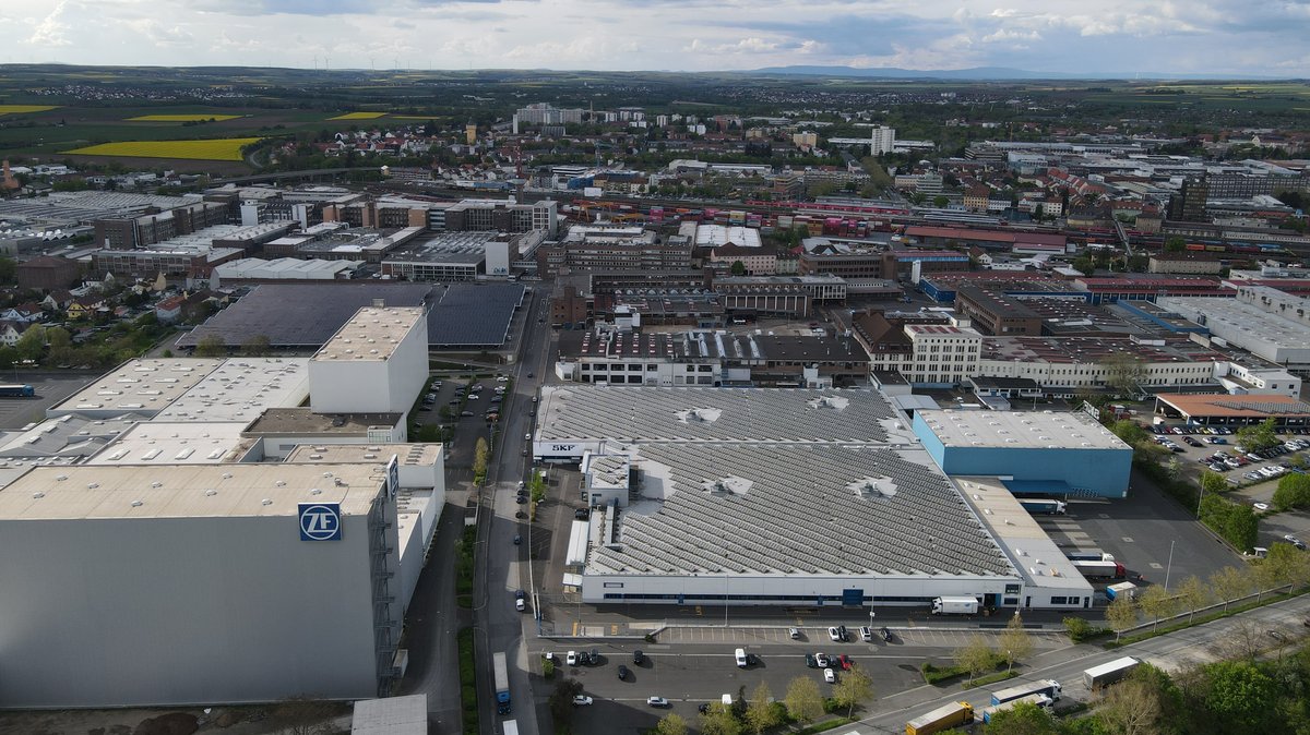 Die Produktionshallen von ZF und SKF in Schweinfurt.