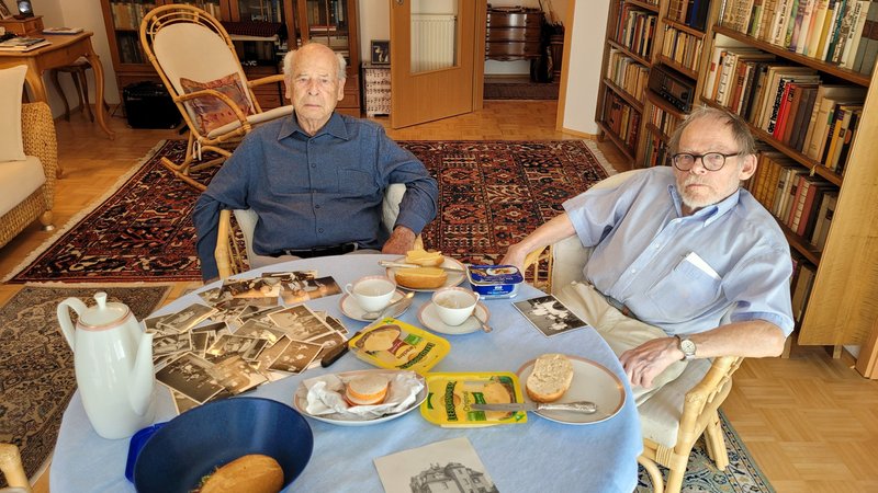 Rainer Schenk (links) und Peter Schnitter treffen sich regelmäßig zum gemeinsamen Frühstück. 