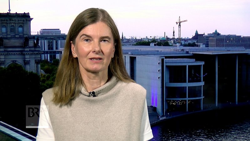 BR24: BR-Korrespondentin Barbara Kostolnik zum Autogipfel in Berlin | Bild: BR BR24: BR-Korrespondentin Barbara Kostolnik zum Autogipfel in Berlin