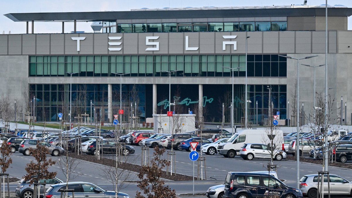 Stromversorgung im Tesla-Werk läuft nach Anschlag wieder