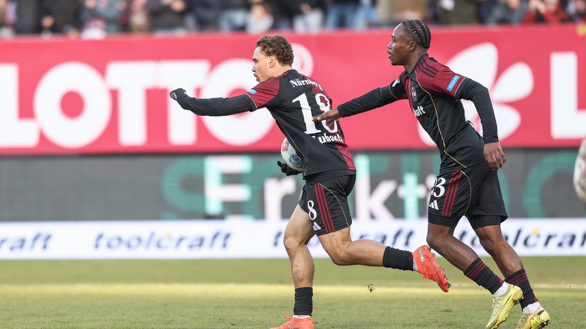 Jubelnde Spieler 1. FC Nürnberg