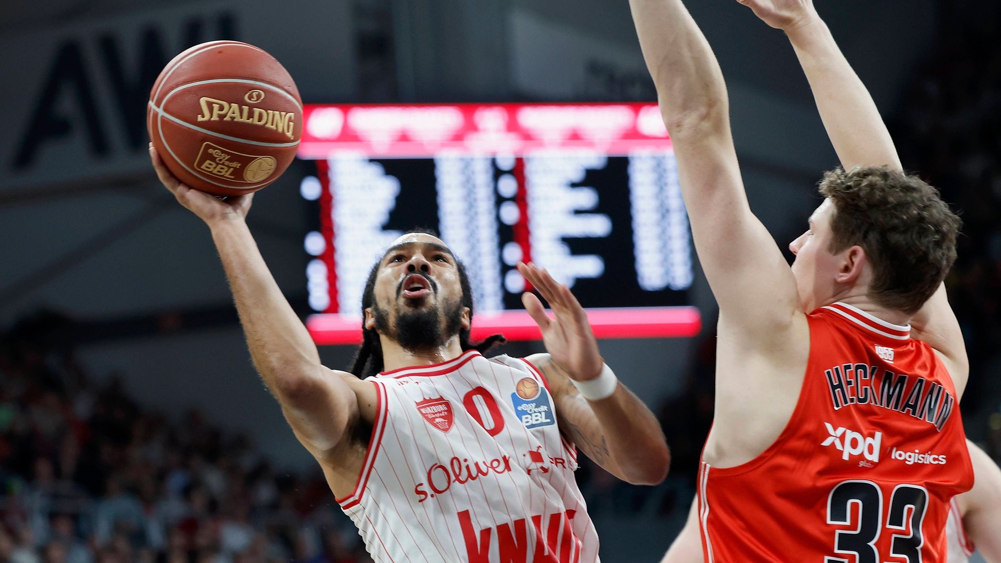 Würzburger Basketballer drehen Franken-Derby gegen Bamberg spät