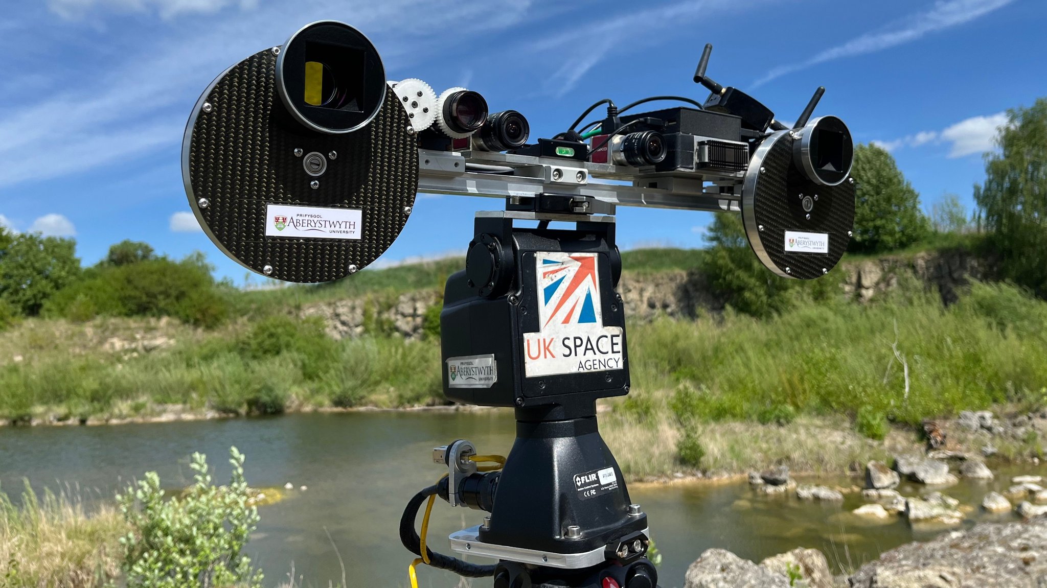 Das Kamerasystem des Mars-Roboters, aufgebaut im Steinbruch Seelbronn bei Amerdingen | Bild: Tobias Hildebrandt / BR Das Kamerasystem des Mars-Roboters, aufgebaut im Steinbruch Seelbronn bei Amerdingen
