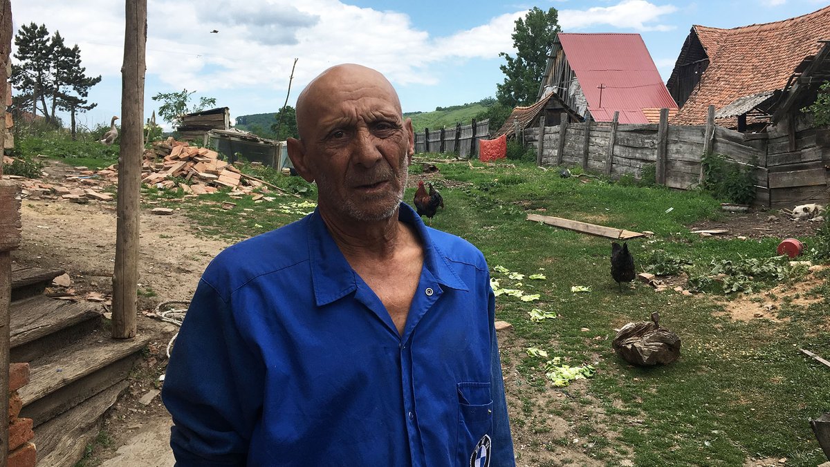 Arpad Tecco (68) erzählt. Er wohnt schräg gegenüber des Tabalugahauses.