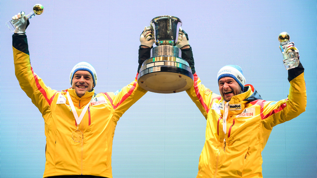 Johannes Lochner (rechts) und sein Anschieber Georg Fleischhauer | Bild: picture-alliance/dpa Johannes Lochner (rechts) und sein Anschieber Georg Fleischhauer