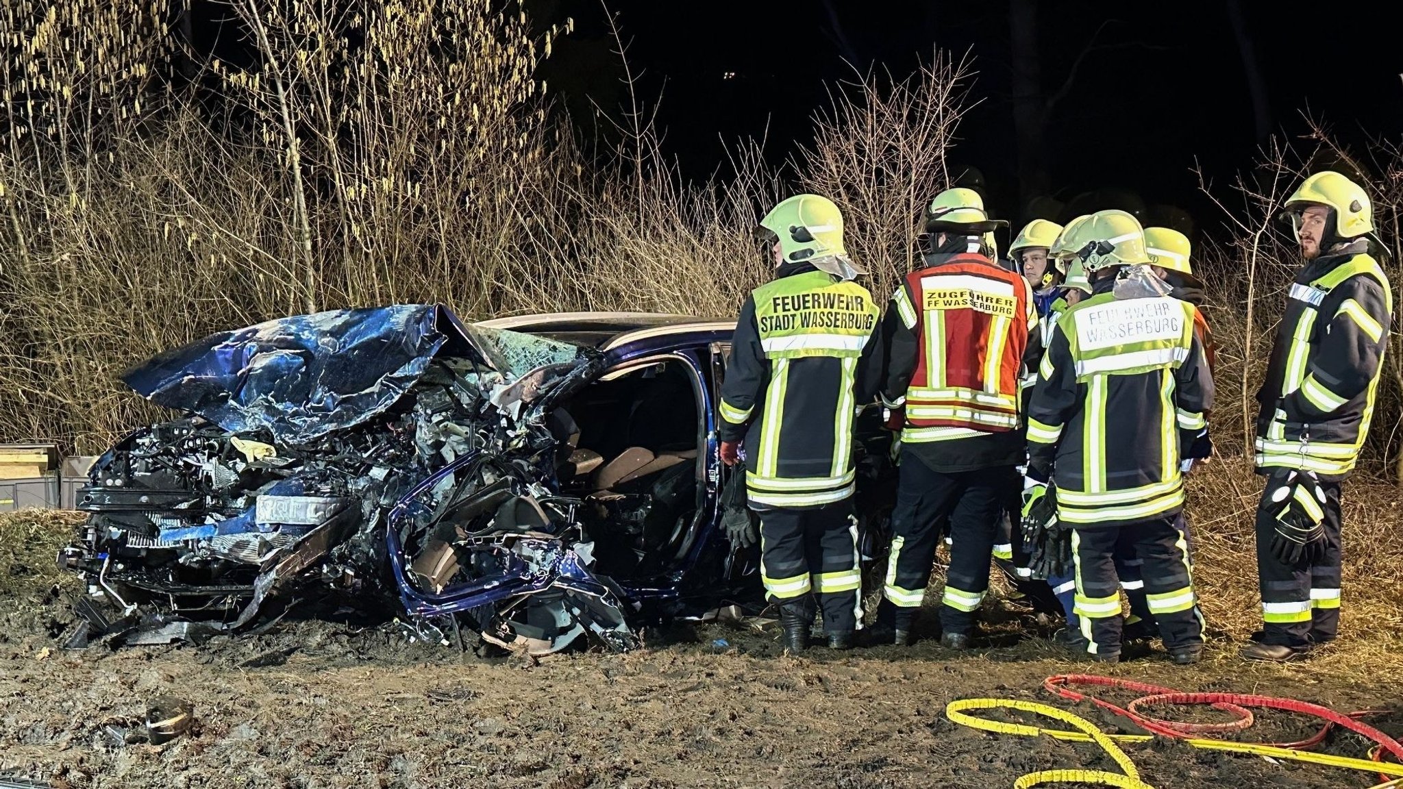 Unfall nahe Rosenheim: Zwei Tote, drei Verletzte