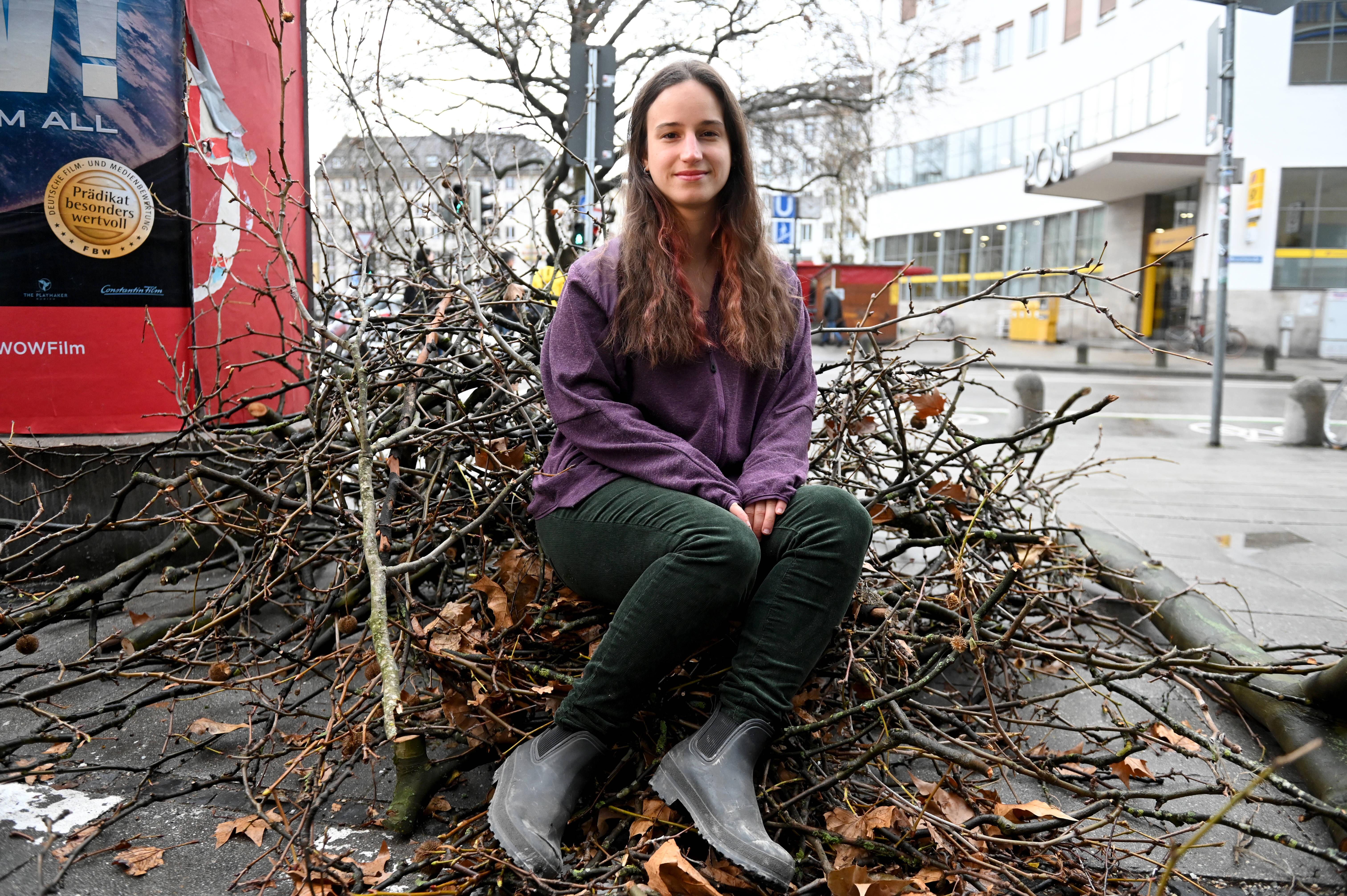 Klimaaktivistin Lisa Poettinger im Dezember 2023 in München