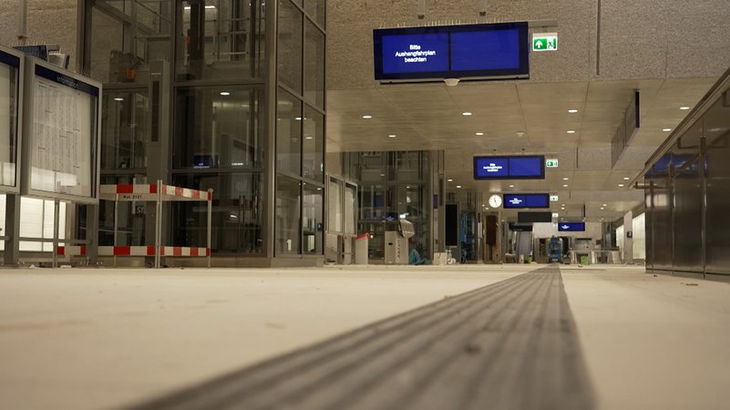 Augsburger Hauptbahnhof - Eröffnung im Streik-Chaos