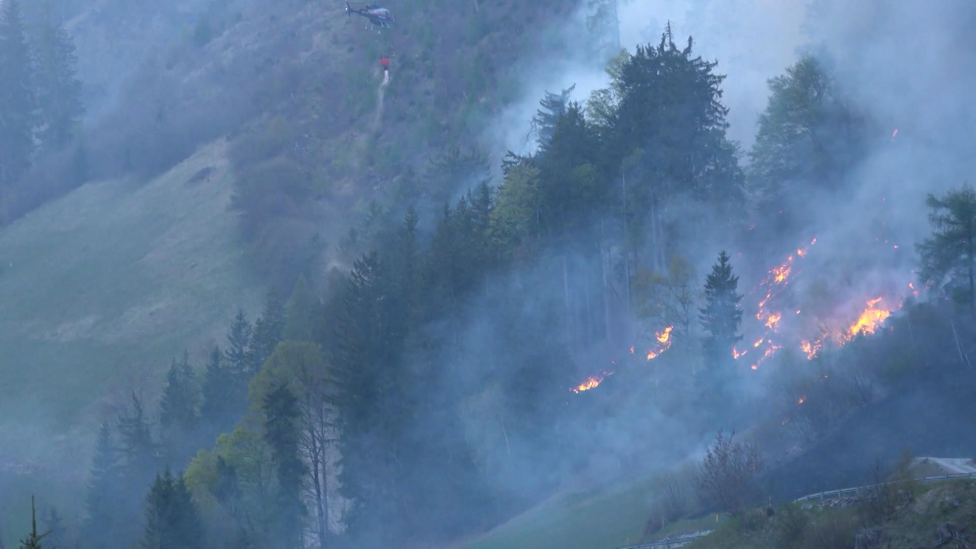 Waldbrand in Kärnten breitet sich aus