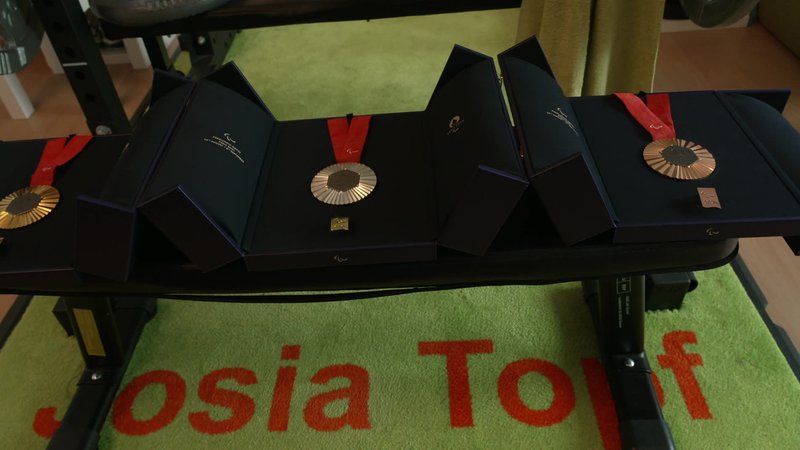 Medaillen von Josia Topf | Bild: BR Medaillen von Josia Topf