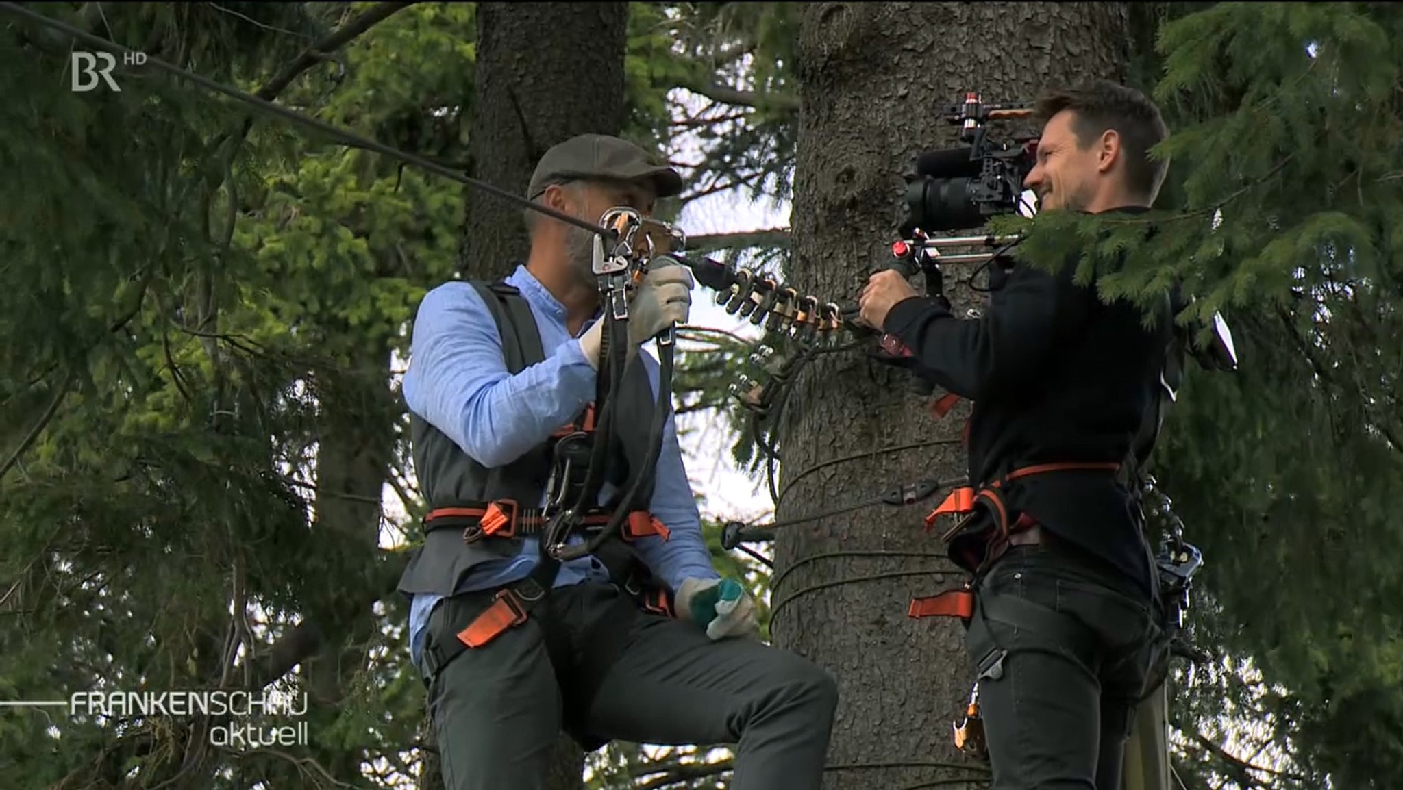 Ein Kameramann dreht für den Imagefilm.