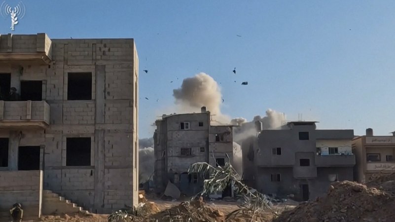 Raketenangriff auf ein Haus | Bild: BR Raketenangriff auf ein Haus