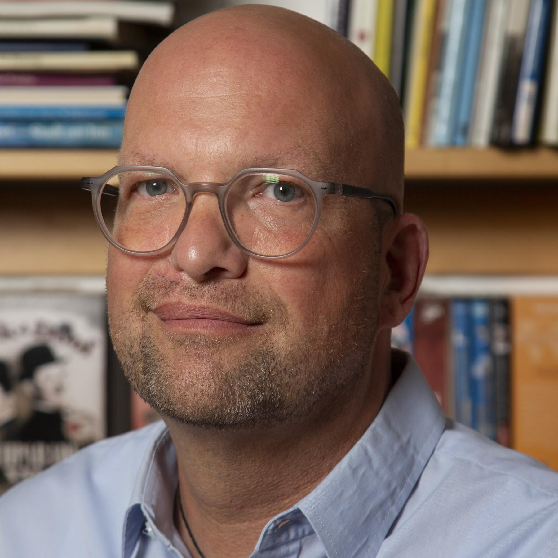 Armin Rösl, Journalist und Depressions-Betroffener: "Schreibt über seine "Flucht ins Leben"" Armin Rösl, Journalist und Depressions-Betroffener: "Schreibt über seine "Flucht ins Leben""