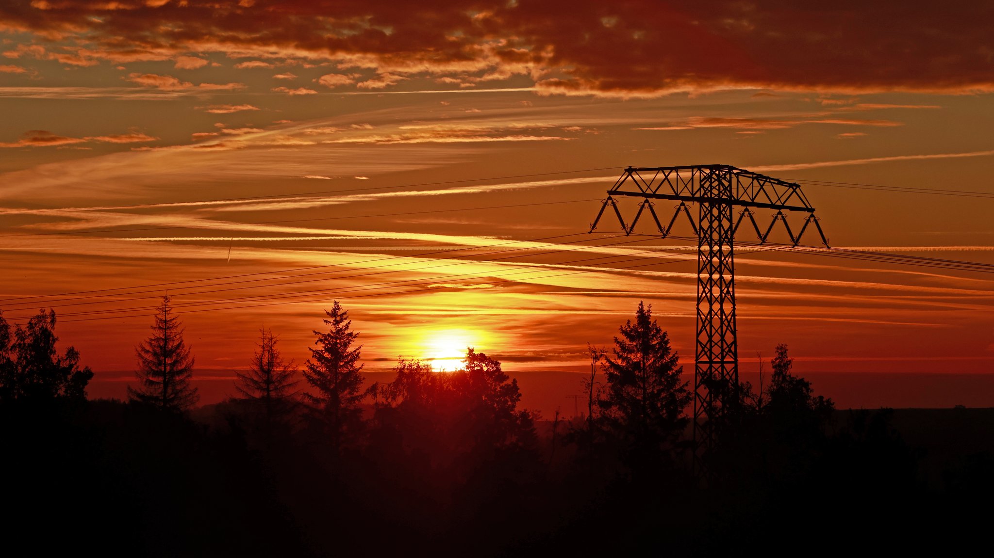 Riesige Batteriespeicher sollen Strom-Engpässe ausgleichen