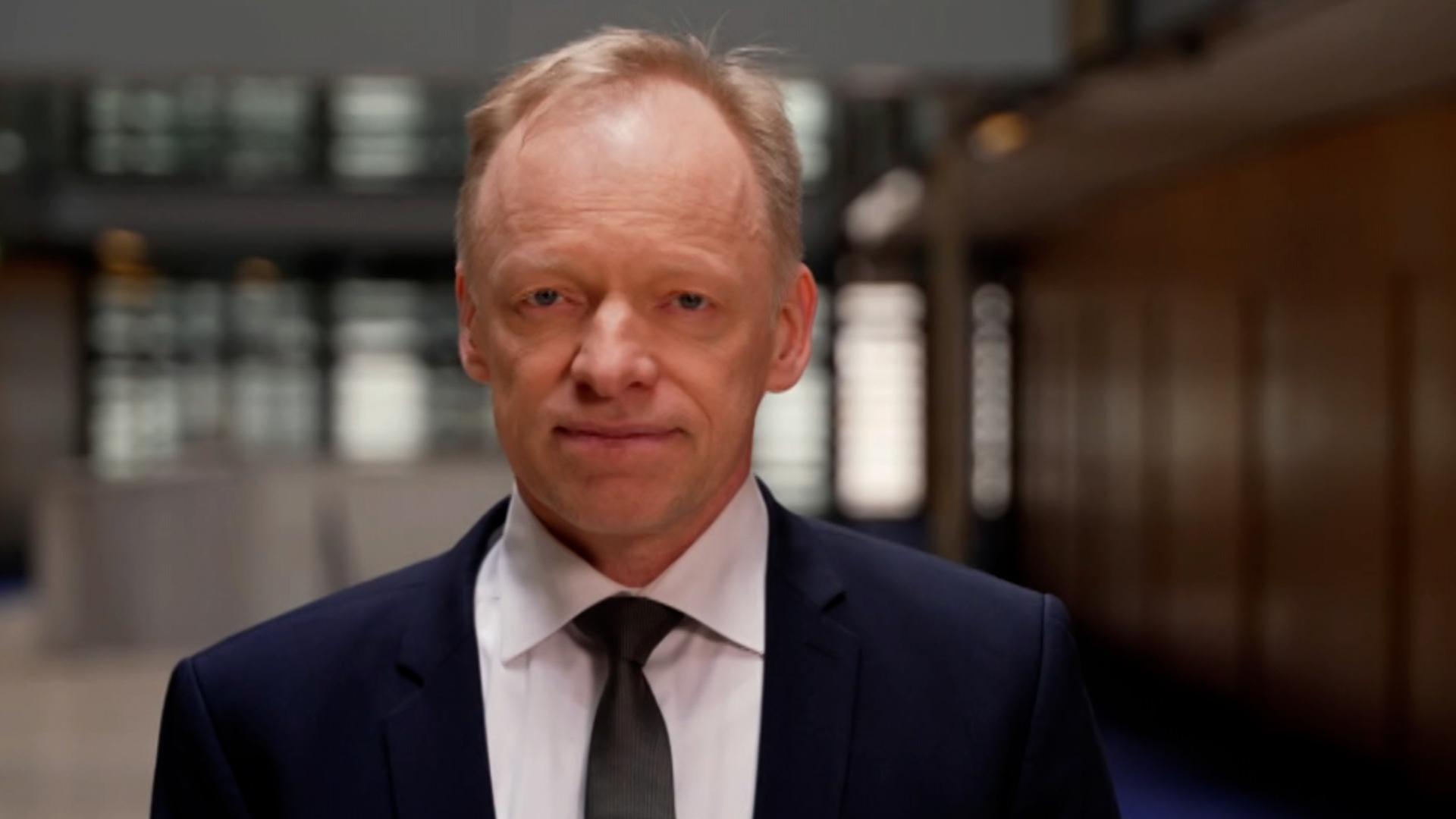 Der Präsident des Münchner ifo-Instituts Clemens Fuest im BR-Interview.