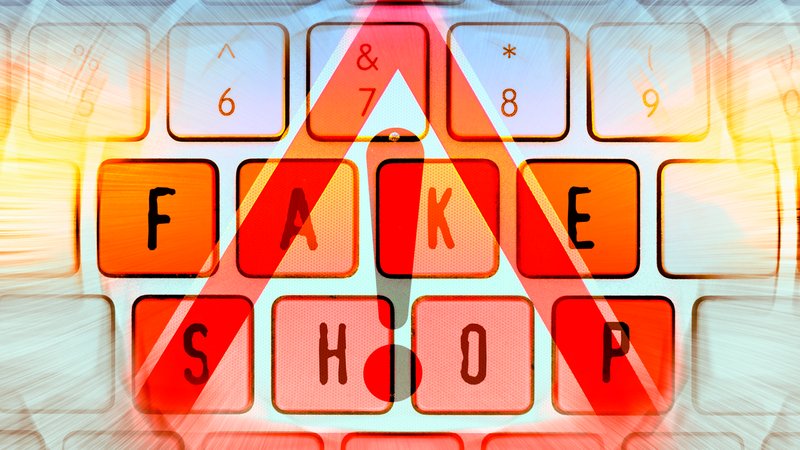Computertastatur mit den Worten Fake Shop