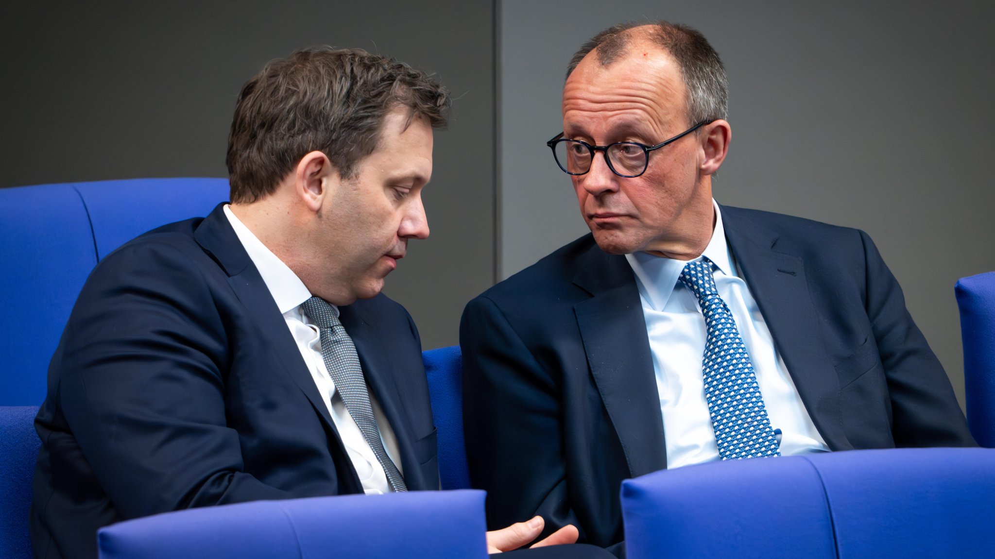 Archivbild: SPD-Chef Lars Klingbeil (l.) und CDU-Chef Friedrich Merz