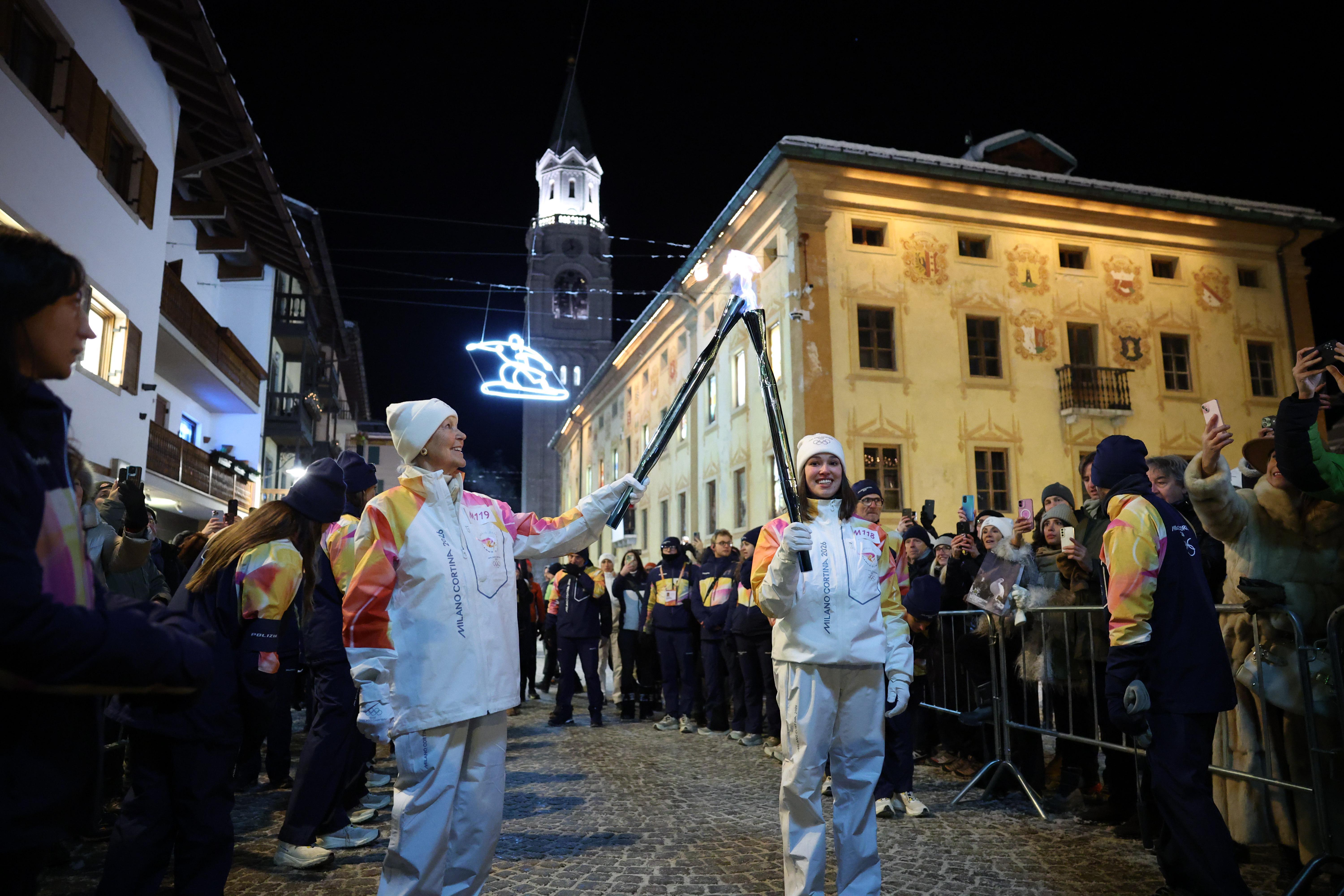 Olympische Fackel in Cortina d'Ampezzo